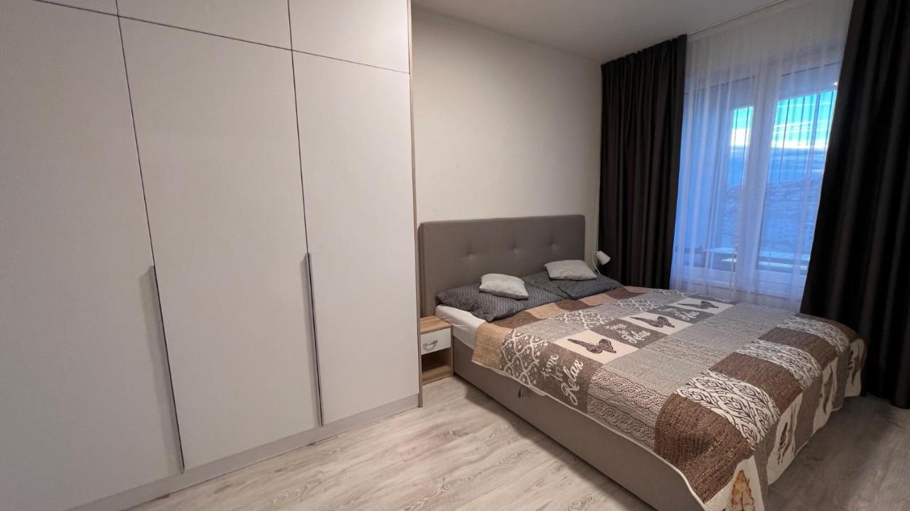 2 Room Apartment, With A View Of The Castle Bratislava Exterior photo